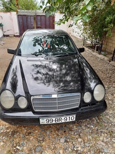 Mercedes E 200 1998, 750,698 km - 2.0 л - Biləsuvar