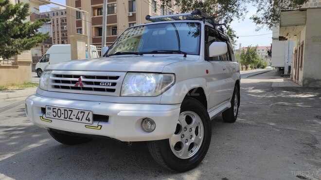 Mitsubishi Pajero io 2000, 230,000 km - 1.8 l - Sumqayıt