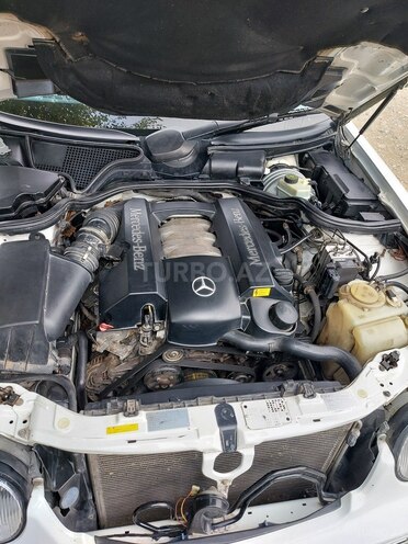 Mercedes E 240 2001, 280,000 km - 2.4 l - Ağcabədi