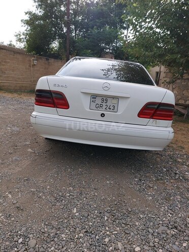 Mercedes E 240 2001, 280,000 km - 2.4 l - Ağcabədi