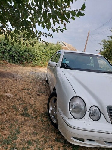 Mercedes E 240 2001, 280,000 km - 2.4 l - Ağcabədi