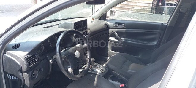 Volkswagen Passat 2003, 406,360 km - 2.5 l - Bakı