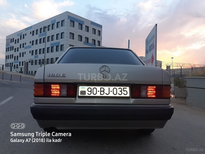 Mercedes 190 1989, 232,420 km - 2.0 l - Bakı