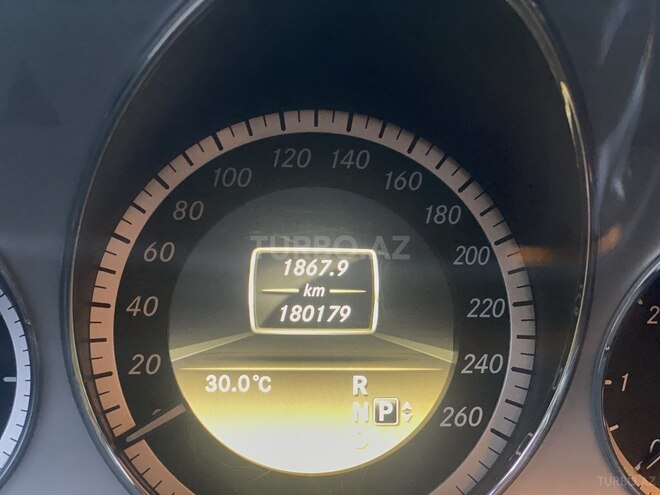 Mercedes E 220 2011, 180,000 km - 2.2 l - Bakı