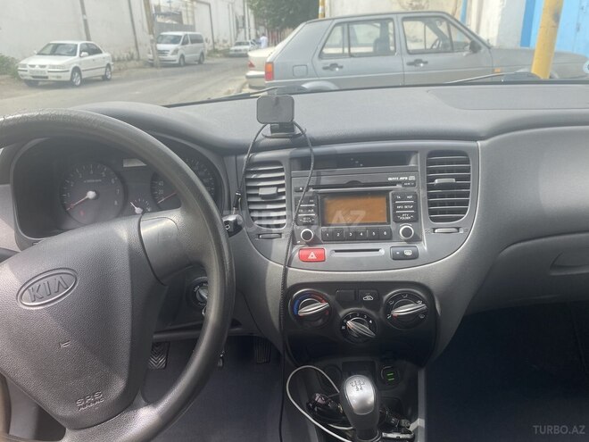 Kia Rio 2009, 215,800 km - 1.4 л - Bakı