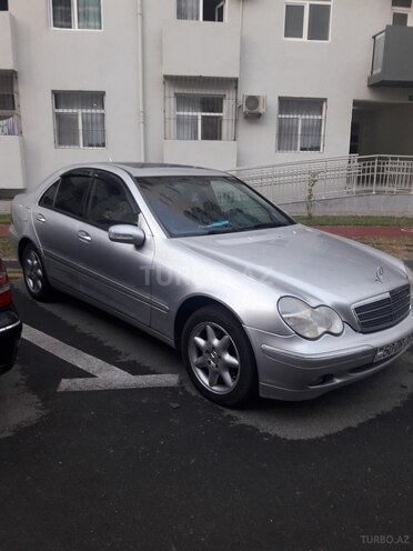 Mercedes C 240 2003, 326,809 km - 2.6 l - Bakı