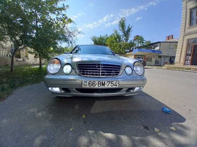 Mercedes E 320 2000, 215,000 km - 3.2 l - Yevlax