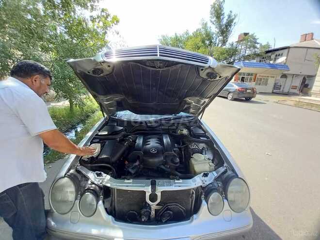 Mercedes E 320 2000, 215,000 km - 3.2 l - Yevlax