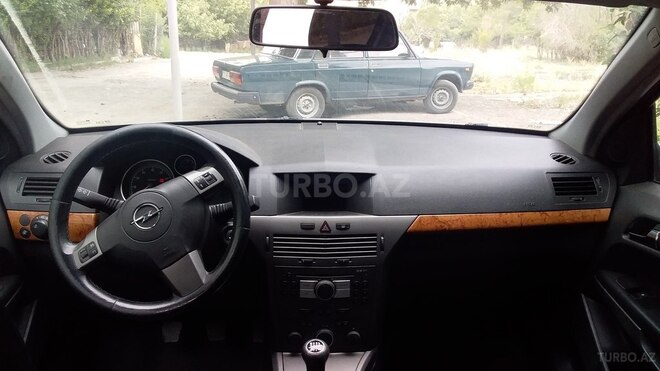 Opel Astra 2005, 261,000 km - 1.4 l - Gəncə
