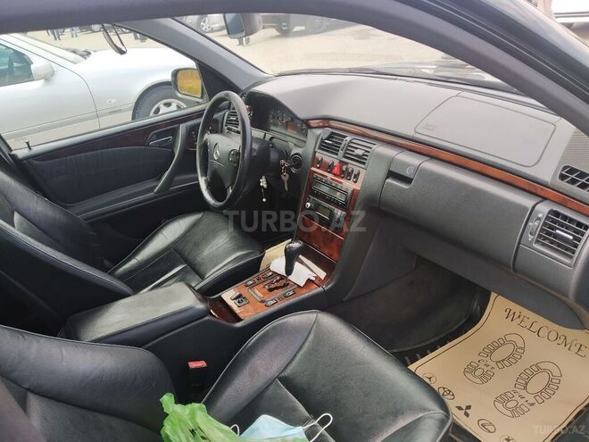 Mercedes E 320 2000, 232,741 km - 3.2 л - Bakı