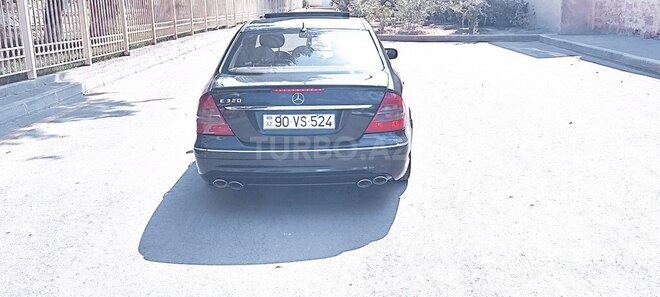 Mercedes E 320 2004, 300,000 km - 3.2 l - Bakı