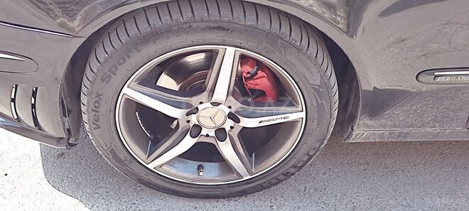Mercedes E 320 2004, 300,000 km - 3.2 l - Bakı