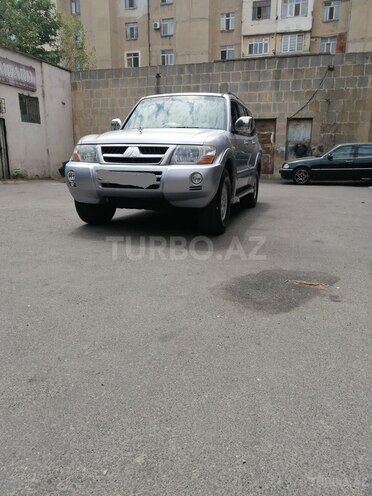 Mitsubishi Pajero 2005, 215,000 km - 3.0 l - Bakı