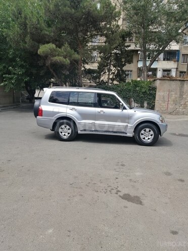 Mitsubishi Pajero 2005, 215,000 km - 3.0 l - Bakı