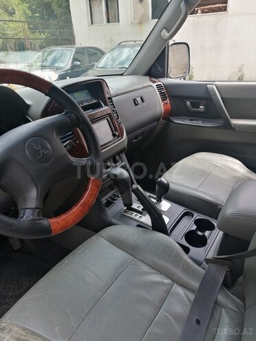 Mitsubishi Pajero 2005, 215,000 km - 3.0 l - Bakı