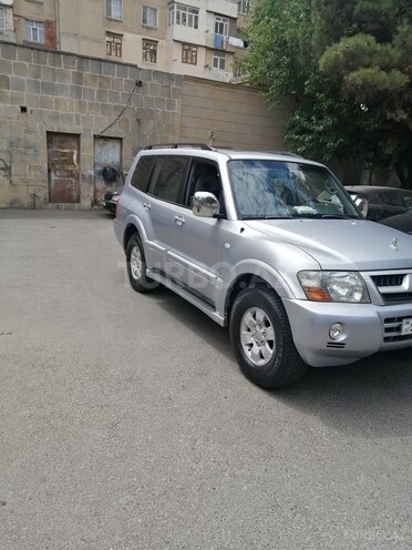 Mitsubishi Pajero 2005, 215,000 km - 3.0 l - Bakı