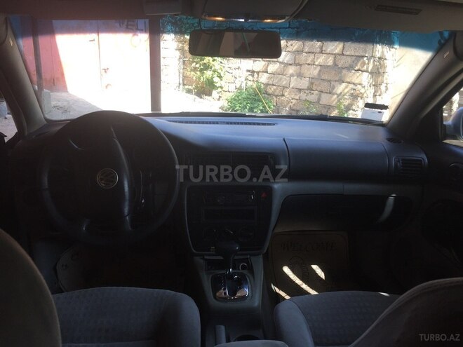 Volkswagen Passat 2002, 295,000 km - 1.8 l - Bakı
