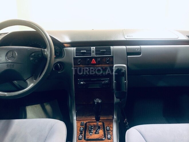 Mercedes E 240 2000, 320,000 km - 2.4 l - Gəncə