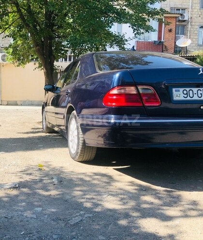 Mercedes E 240 2000, 320,000 km - 2.4 l - Gəncə
