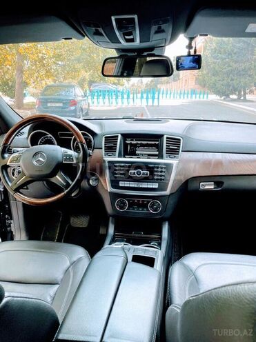 Mercedes  2015, 161,234 km - 3.0 l - Bakı