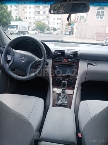 Mercedes C 220 2003, 370,000 km - 2.2 l - Bakı