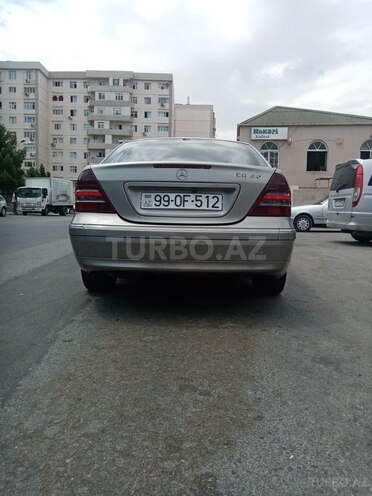 Mercedes C 220 2003, 370,000 km - 2.2 l - Bakı