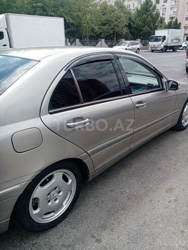 Mercedes C 220 2003, 370,000 km - 2.2 l - Bakı