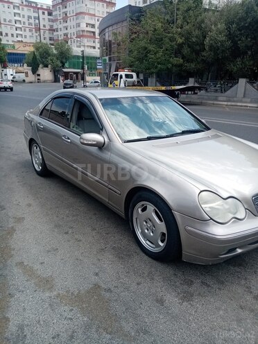 Mercedes C 220 2003, 370,000 km - 2.2 l - Bakı