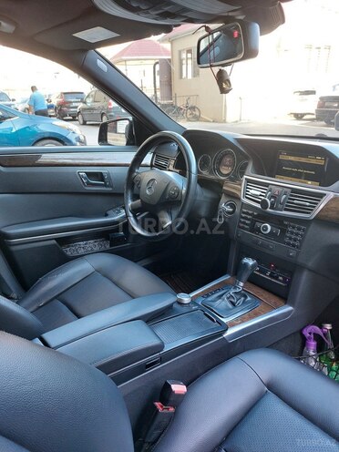Mercedes E 220 2011, 137,000 km - 2.2 l - Bakı