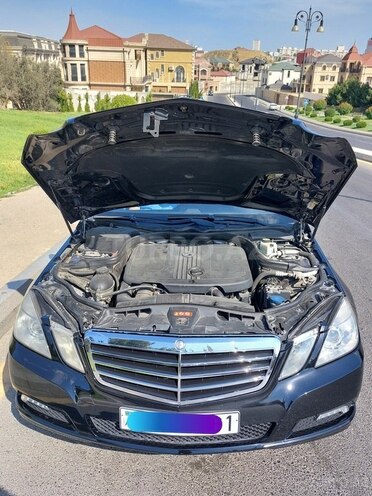 Mercedes E 220 2011, 137,000 km - 2.2 l - Bakı