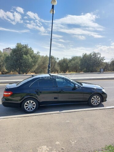 Mercedes E 220 2011, 137,000 km - 2.2 l - Bakı