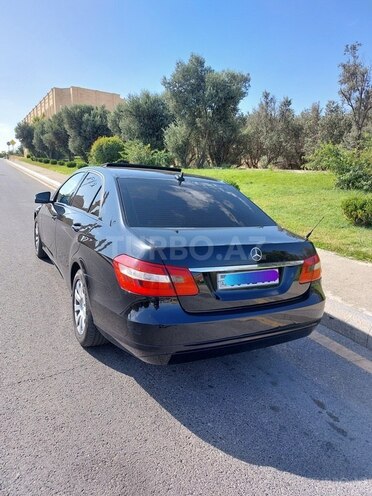 Mercedes E 220 2011, 137,000 km - 2.2 l - Bakı