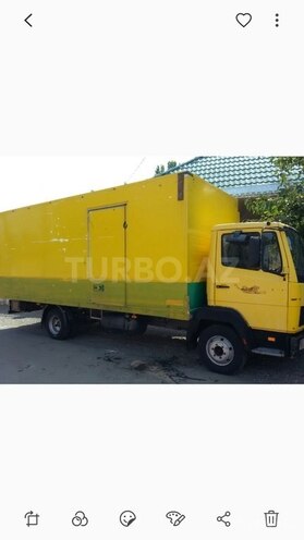 Mercedes 809 D 1996, 363,251 km - 4.0 l - Qazax