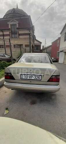Mercedes E 250 1985, 412,000 km - 2.5 l - Bakı