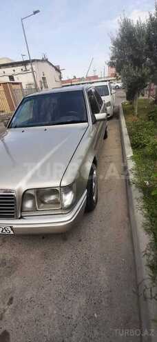 Mercedes E 250 1985, 412,000 km - 2.5 l - Bakı