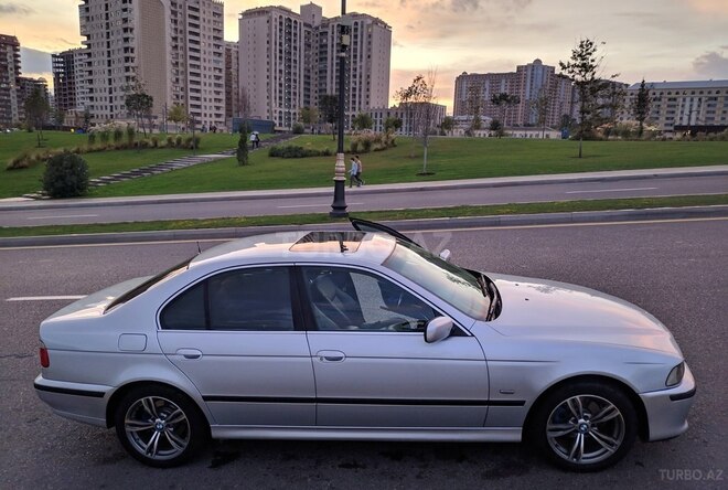 BMW 525 2002, 263,000 km - 2.5 l - Bakı