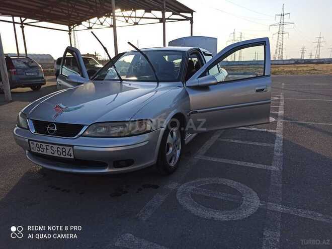 Opel Vectra 2000, 330,000 km - 1.8 l - Bakı