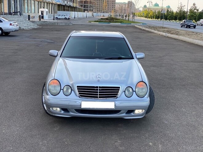 Mercedes E 240 2000, 290,000 km - 2.4 l - Bakı