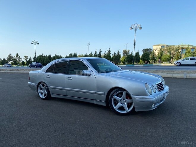 Mercedes E 240 2000, 290,000 km - 2.4 l - Bakı