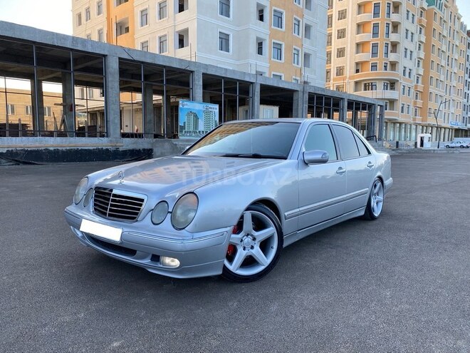 Mercedes E 240 2000, 290,000 km - 2.4 l - Bakı