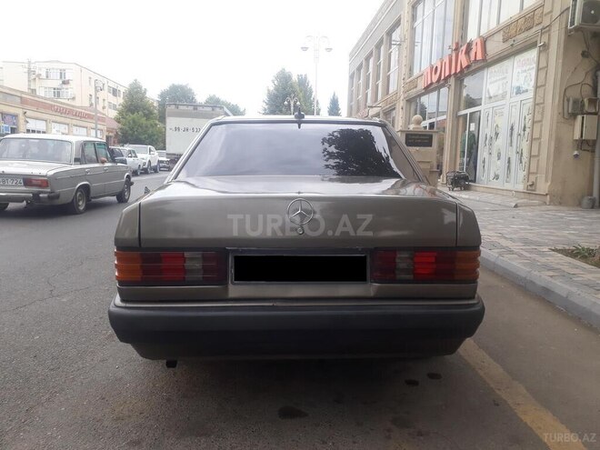 Mercedes 190 1991, 201,242 km - 2.0 л - Bərdə