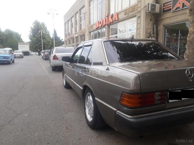 Mercedes 190 1991, 201,242 km - 2.0 л - Bərdə