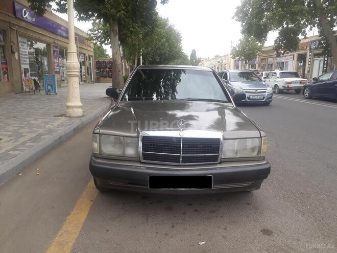 Mercedes 190 1991, 201,242 km - 2.0 л - Bərdə