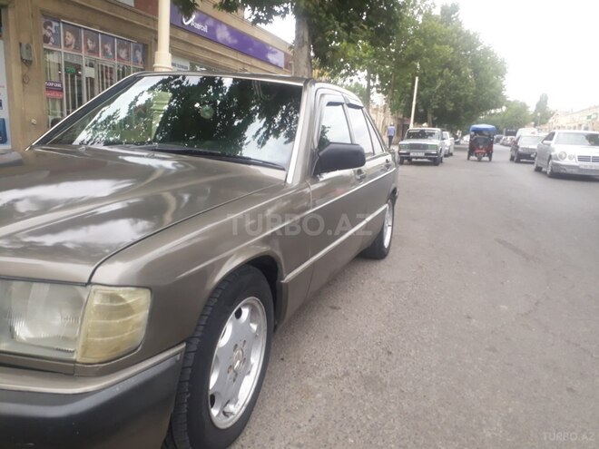 Mercedes 190 1991, 201,242 km - 2.0 л - Bərdə