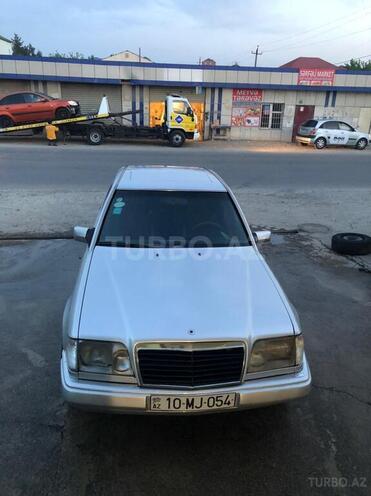 Mercedes E 260 1991, 345,000 km - 2.6 l - Bakı