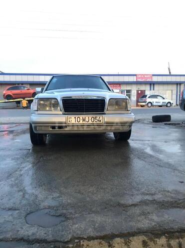 Mercedes E 260 1991, 345,000 km - 2.6 l - Bakı