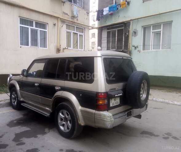 Mitsubishi Pajero 1992, 322,386 km - 2.5 л - Bakı