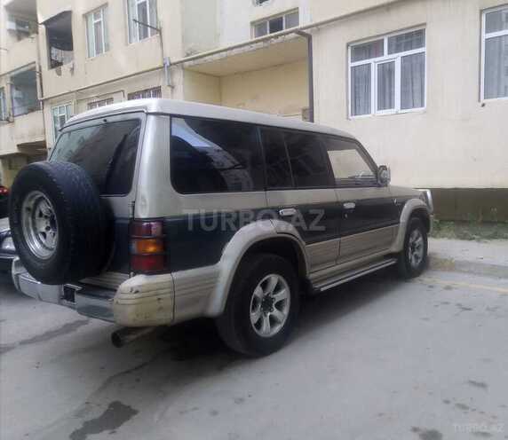 Mitsubishi Pajero 1992, 322,386 km - 2.5 л - Bakı