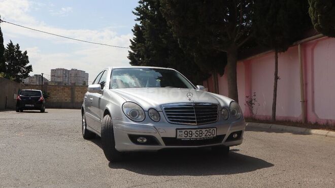 Mercedes E 220 2007, 232,000 km - 2.2 l - Bakı