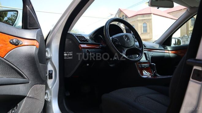 Mercedes E 220 2007, 232,000 km - 2.2 l - Bakı
